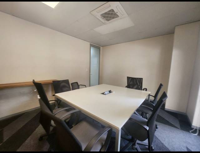 485M² OFFICE TO LET IN VORNA VALLEY